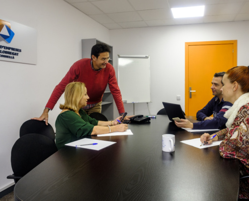 Procornellà i MicroBank col·laboren per reactivar l’autoocupació i l’activitat emprenedora