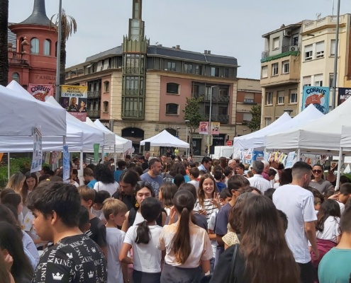 ¡Mercado de los alumnos del proyecto CUEME en Cornellà!